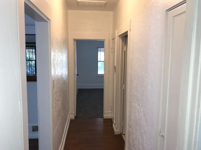 208 Yosemite Avenue, Modesto, CA 95351