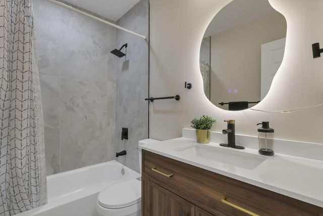 2227 Zollinger Road, Columbus, OH 43221