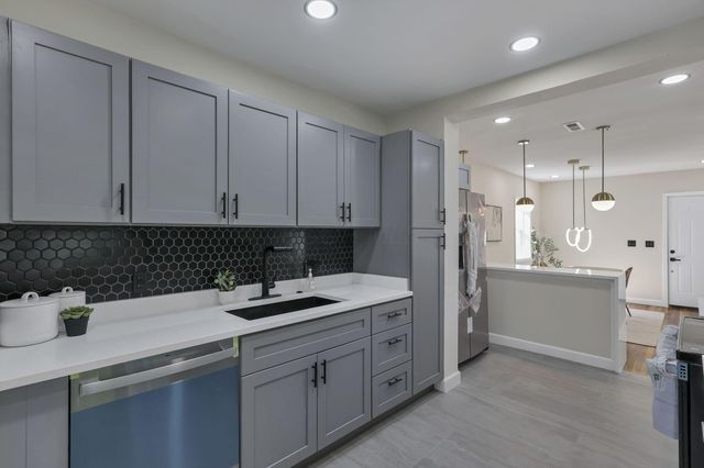 2227 Zollinger Road, Columbus, OH 43221