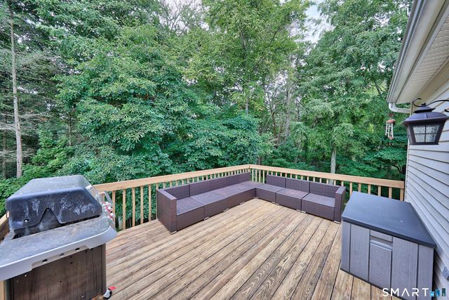 2 Pilgrims Way, New Milford, CT 06755