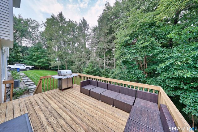 2 Pilgrims Way, New Milford, CT 06755