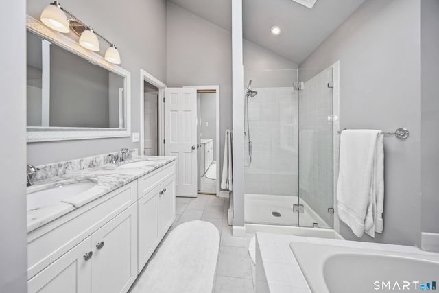 2 Pilgrims Way, New Milford, CT 06755