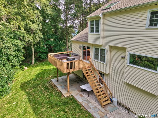 2 Pilgrims Way, New Milford, CT 06755