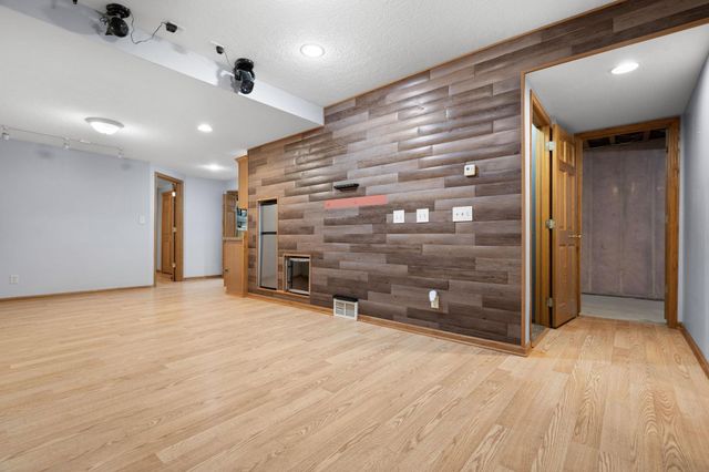 22181 Marie Avenue, Rogers, MN 55374