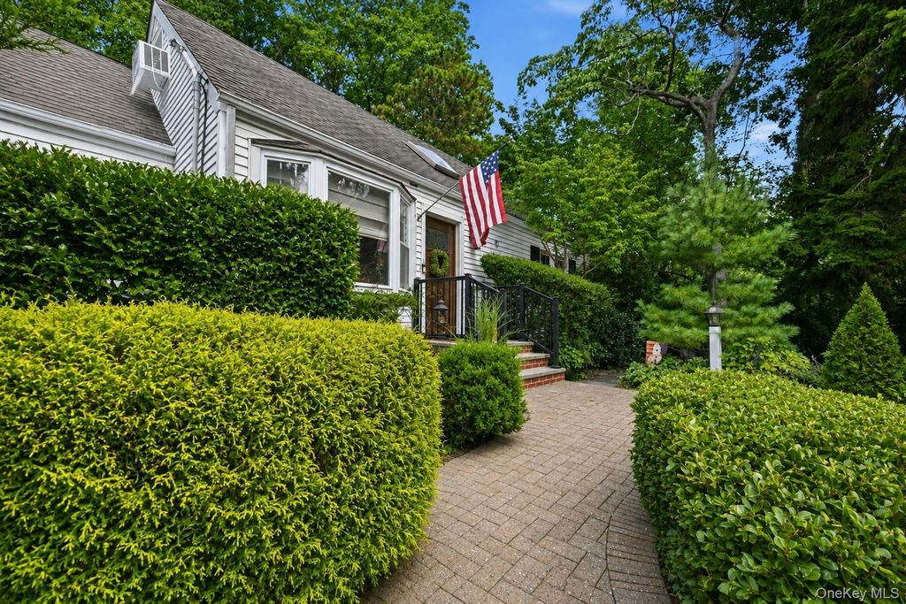 40 Cliftwood Drive, Huntington, NY 11743 — exterior