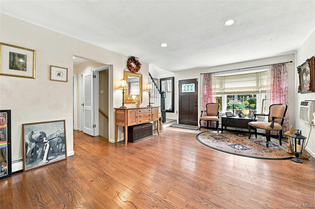 40 Cliftwood Drive, Huntington, NY 11743 — photo 5