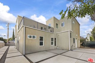 19025 Bassett Street, Los Angeles, CA 91335