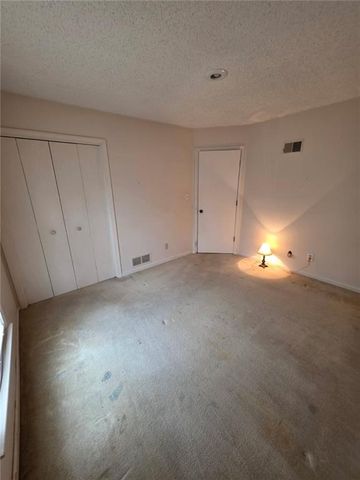 5711 Westgate Street, Shawnee, KS 66216