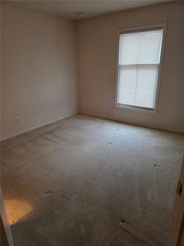 5711 Westgate Street, Shawnee, KS 66216