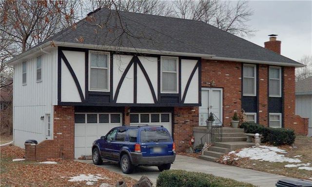 5711 Westgate Street, Shawnee, KS 66216