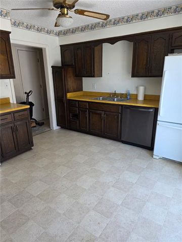 5711 Westgate Street, Shawnee, KS 66216