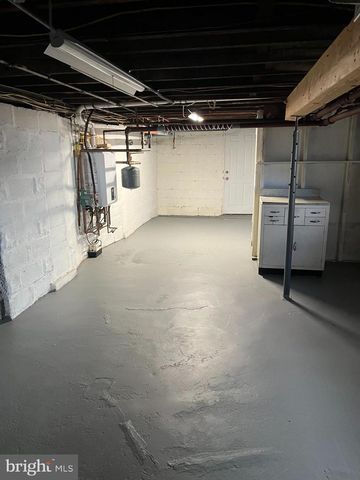 512 BROADWAY, Westville, NJ 08093