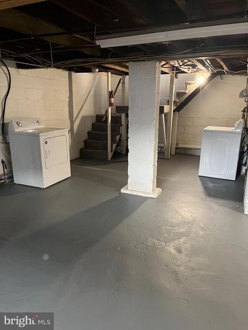 512 BROADWAY, Westville, NJ 08093