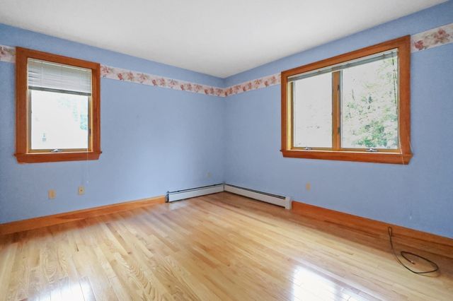 3 Amidon Ave, Amesbury, MA 01913