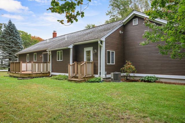 3 Amidon Ave, Amesbury, MA 01913