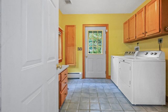 3 Amidon Ave, Amesbury, MA 01913