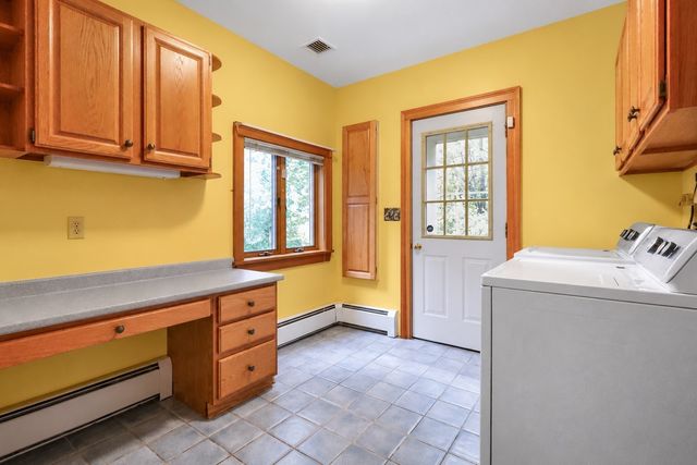 3 Amidon Ave, Amesbury, MA 01913