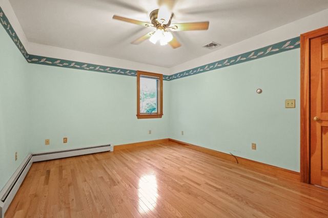 3 Amidon Ave, Amesbury, MA 01913