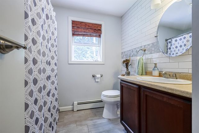 16 Lincoln Lane, Barnstead, NH 03225