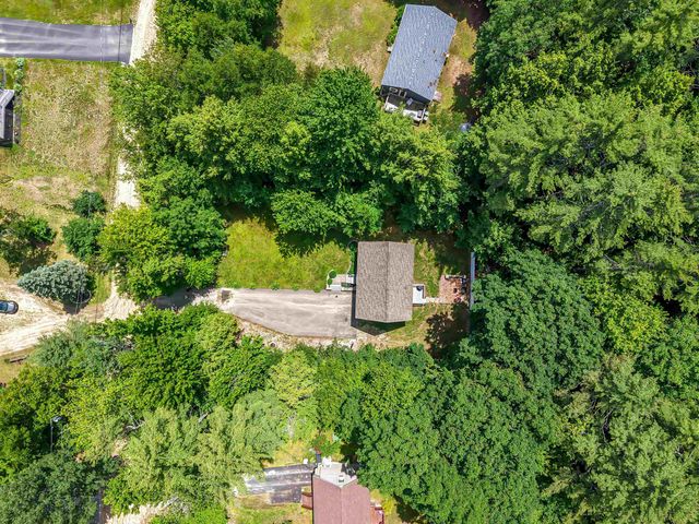 16 Lincoln Lane, Barnstead, NH 03225
