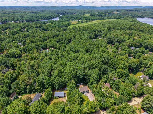 16 Lincoln Lane, Barnstead, NH 03225
