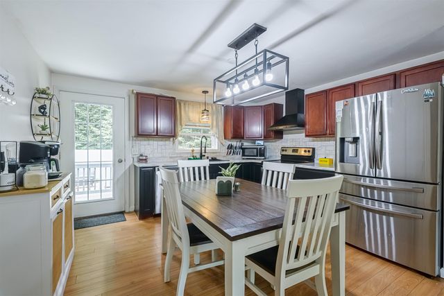 16 Lincoln Lane, Barnstead, NH 03225
