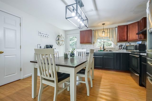 16 Lincoln Lane, Barnstead, NH 03225