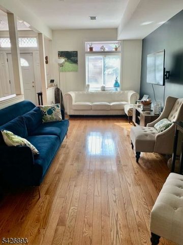 129 S 10Th St, Newark City, NJ 07107