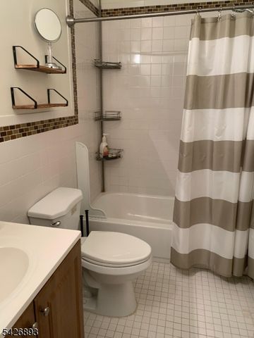 129 S 10Th St, Newark City, NJ 07107