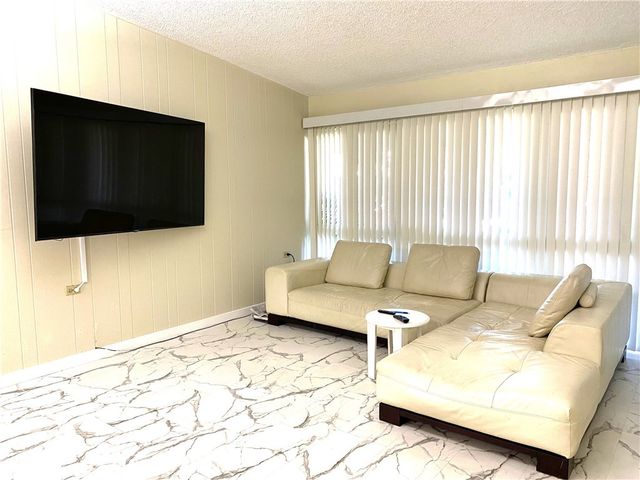13370 St. Andrews Dr., M12-69D, Seal Beach, CA 90740