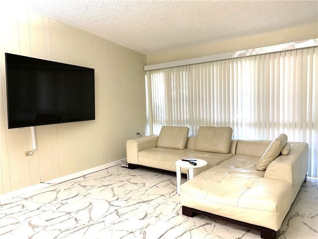 13370 St. Andrews Dr., M12-69D, Seal Beach, CA 90740