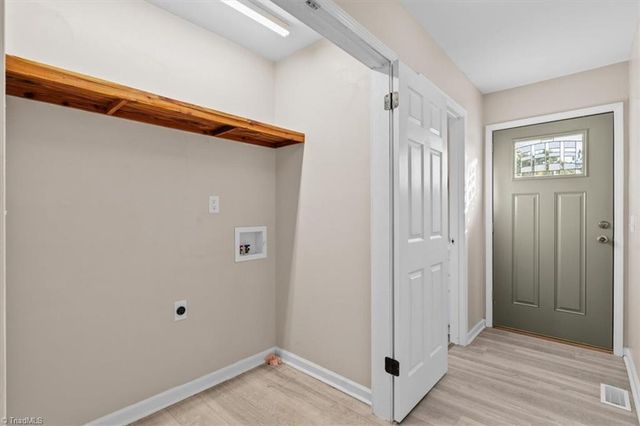 7489 Riverside Road, Seagrove, NC 27341