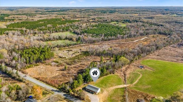 7489 Riverside Road, Seagrove, NC 27341