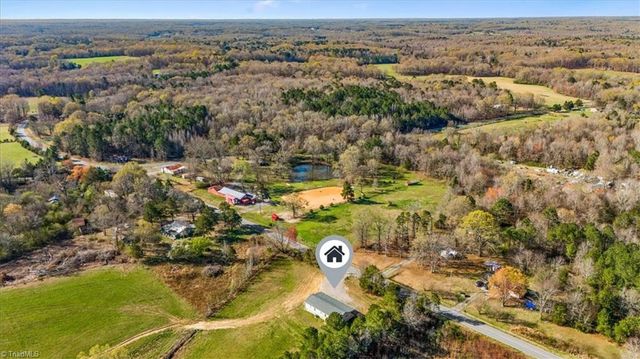 7489 Riverside Road, Seagrove, NC 27341