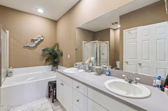 2252 Beach Drive, 1206, Gulfport, MS 39507