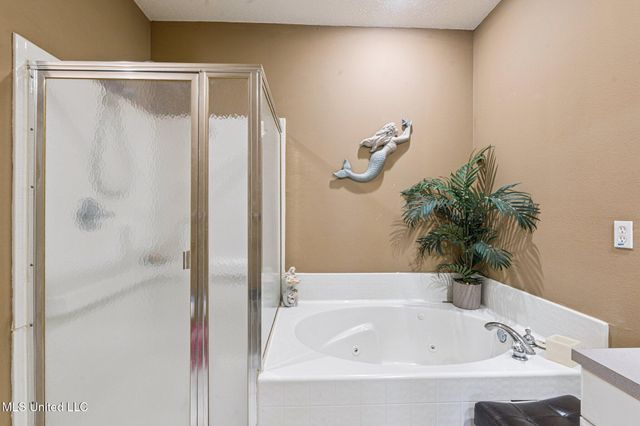 2252 Beach Drive, 1206, Gulfport, MS 39507