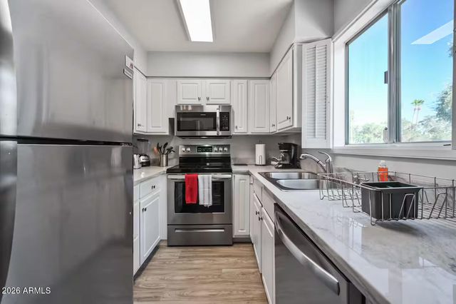 4600 N 68TH Street 330, Scottsdale, AZ 85251