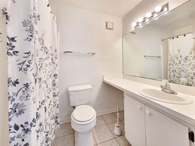 3800 SW 20TH AVENUE 101, Gainesville, FL 32607