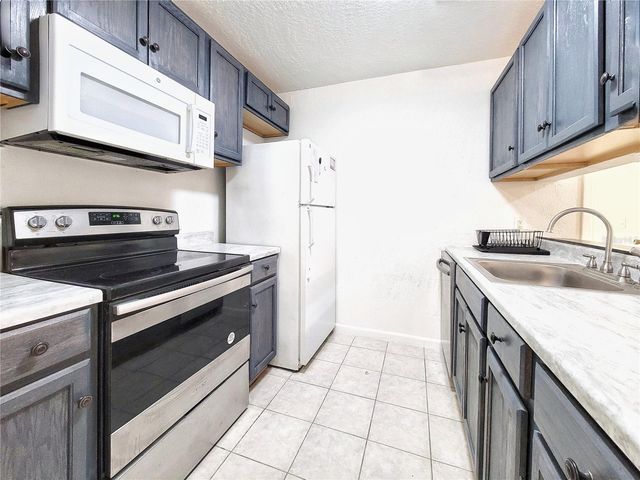 3800 SW 20TH AVENUE 101, Gainesville, FL 32607