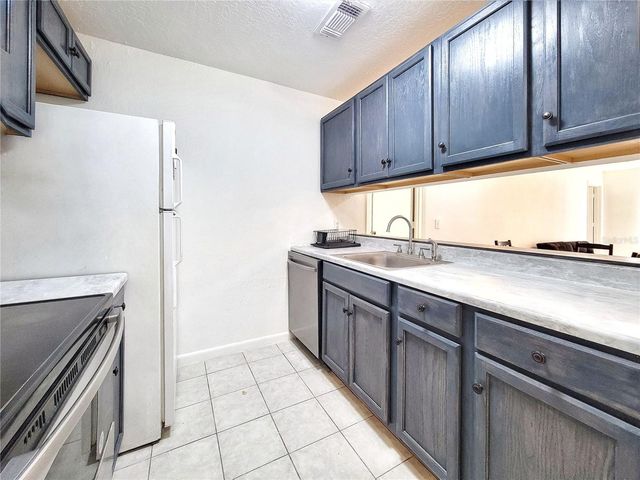 3800 SW 20TH AVENUE 101, Gainesville, FL 32607