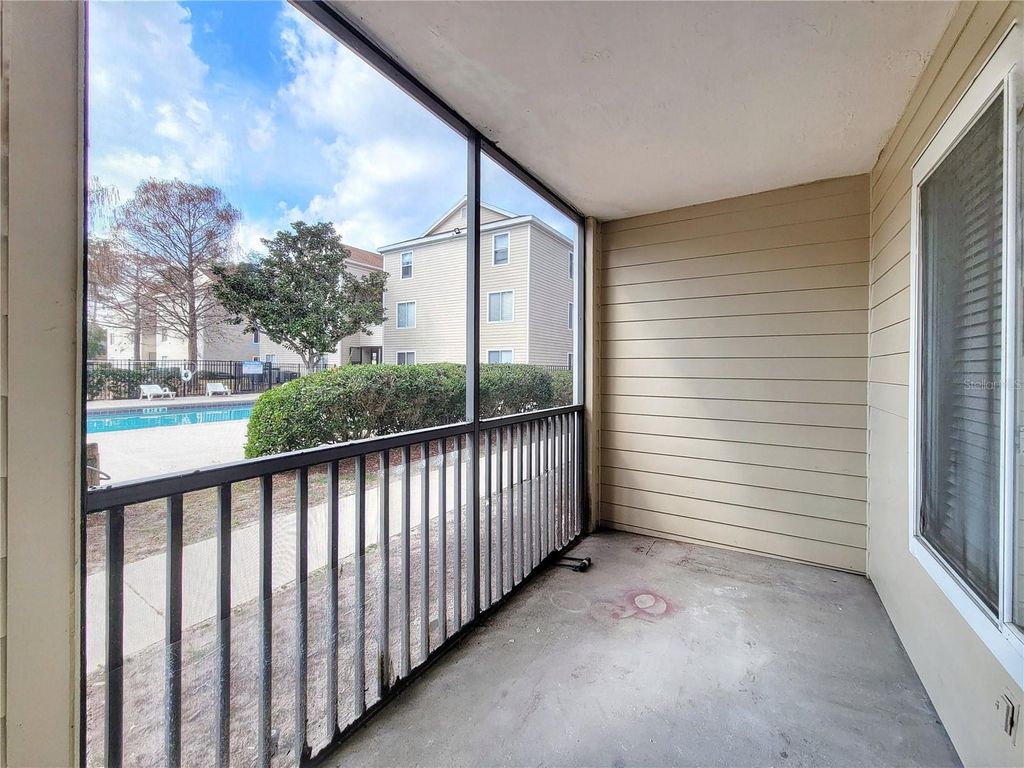 Image 31 of property listing at 3800 SW 20TH AVENUE 101, Gainesville, FL 32607