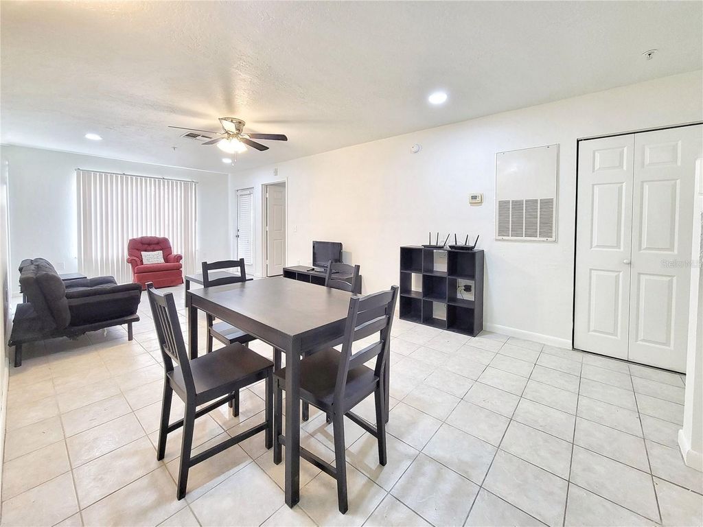 Image 5 of property listing at 3800 SW 20TH AVENUE 101, Gainesville, FL 32607