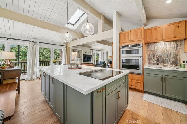 771 Silver Tip Drive, Big Bear Lake, CA 92315