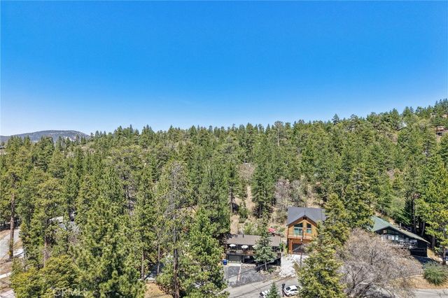 771 Silver Tip Drive, Big Bear Lake, CA 92315