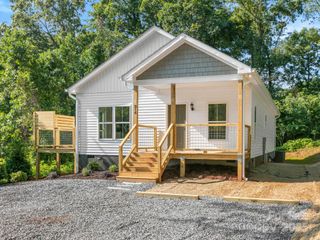 216 Lower Edgewood Road, Candler, NC 28715