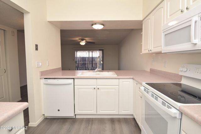 893 S Pantano Parkway, Tucson, AZ 85710