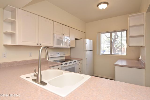 893 S Pantano Parkway, Tucson, AZ 85710