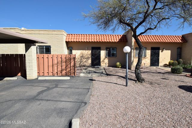 893 S Pantano Parkway, Tucson, AZ 85710