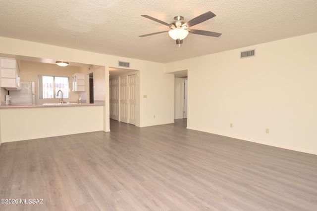 893 S Pantano Parkway, Tucson, AZ 85710