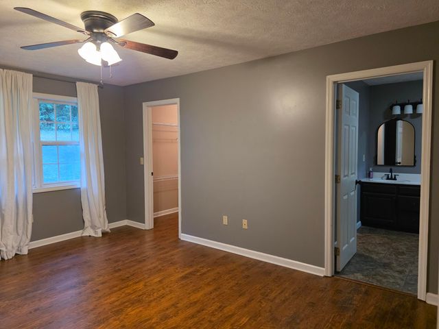 93 Penny Lane, Albany, KY 42602